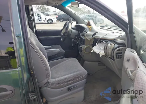 2000 Dodge Grand Caravan z USA, uszkodzony, nr VIN 2B4GP24R9YR718336